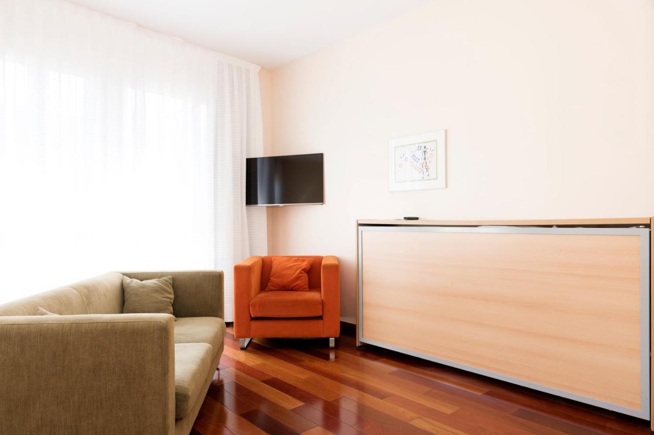 Apartamentos Sabinas El Pilar Zaragoza Luaran gambar