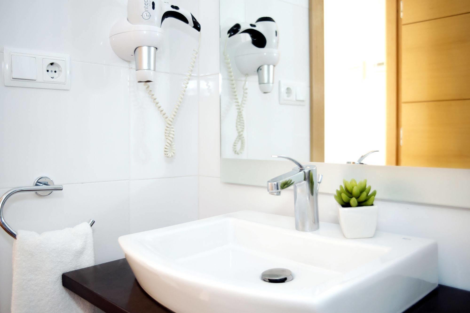 Apartamentos Sabinas El Pilar Zaragoza Luaran gambar