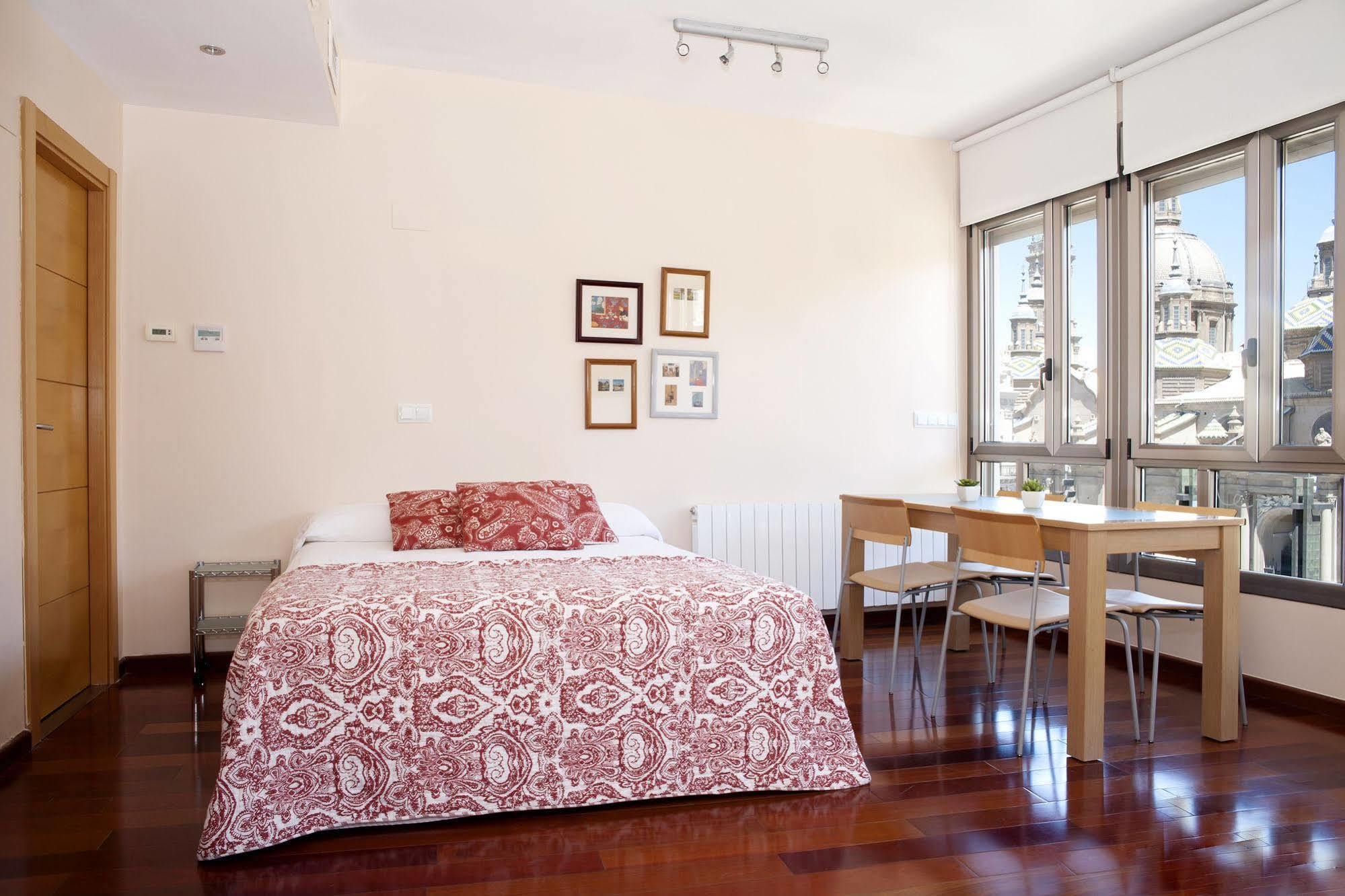Apartamentos Sabinas El Pilar Zaragoza Luaran gambar